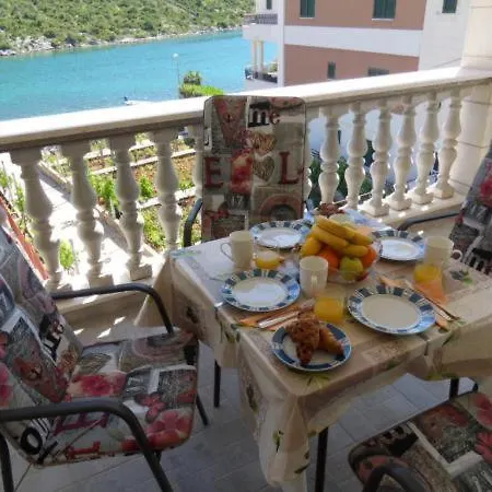 Apartamento Seaview Divna Beachfront *