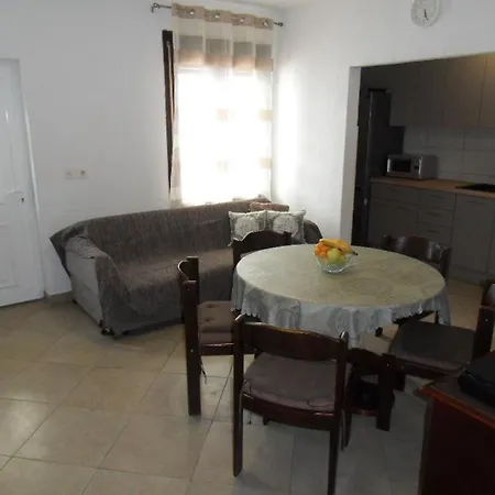 Seaview Divna Beachfront * Podglavica